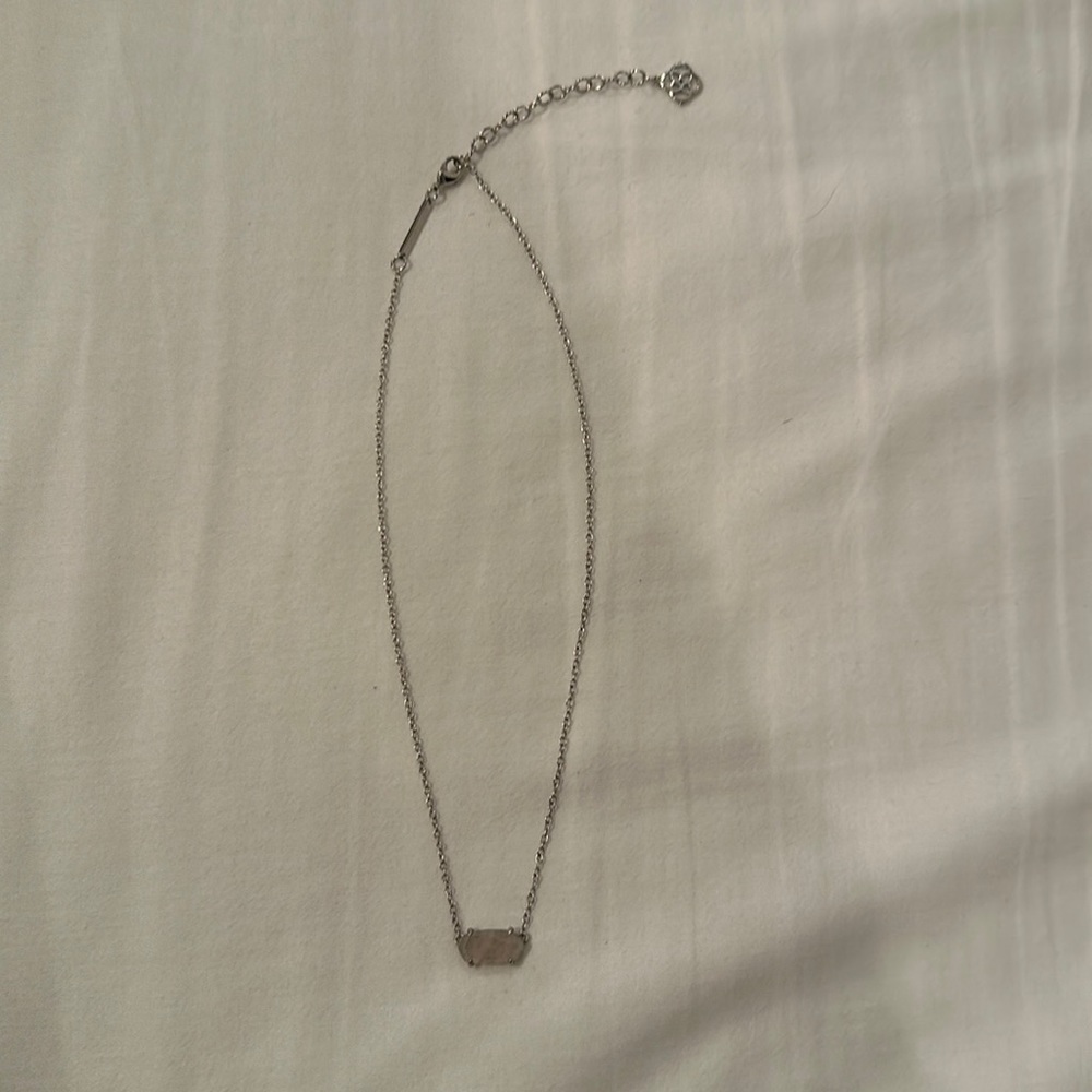 KENDRA SCOTT ELISA PENDANT NECKLACE PINK